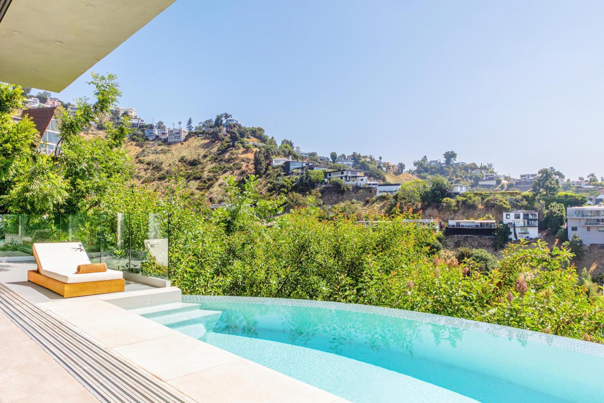Elevate La - House With Infinity Pool Villa *