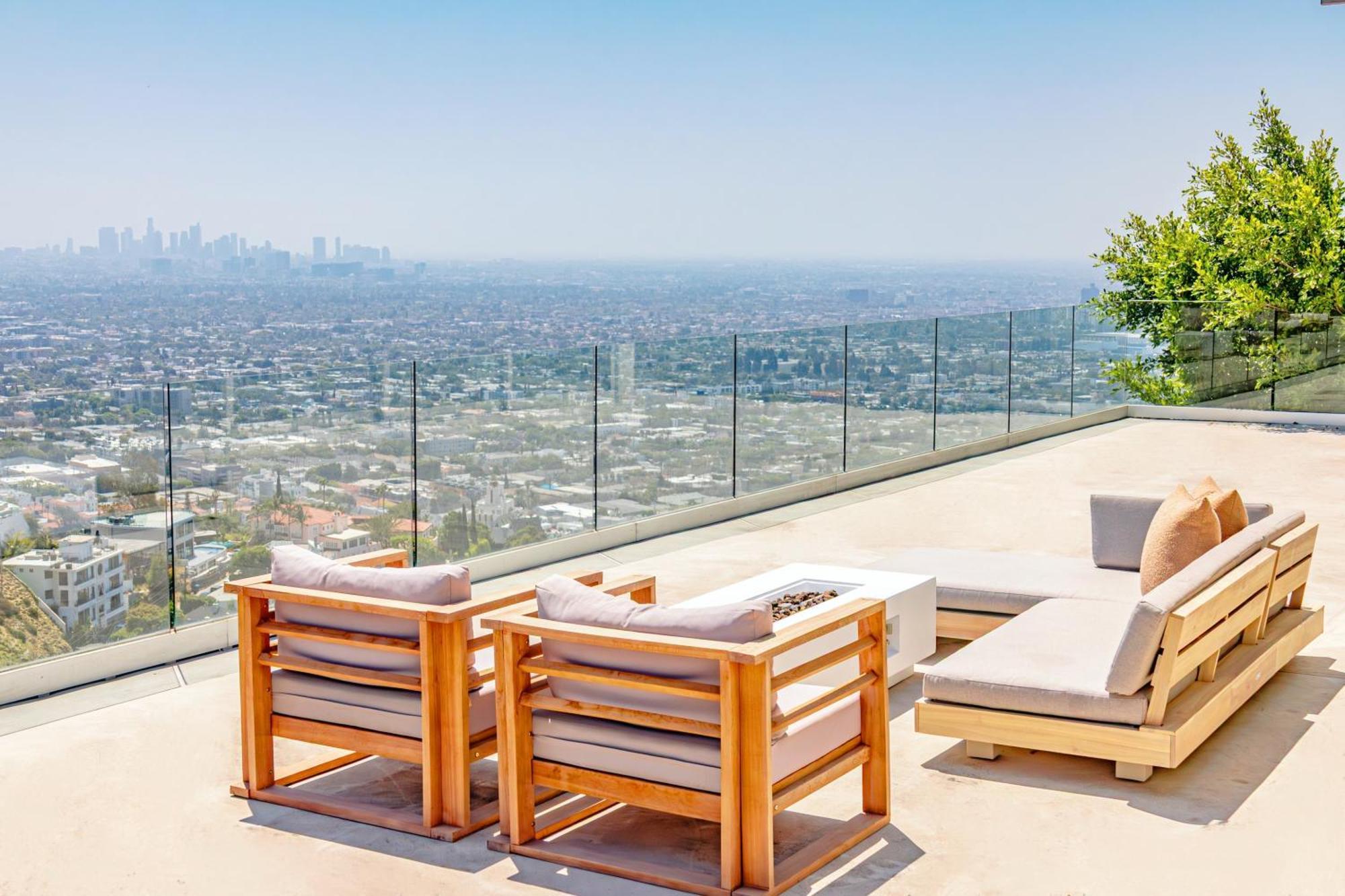 Villa Elevate La - House With Infinity Pool *