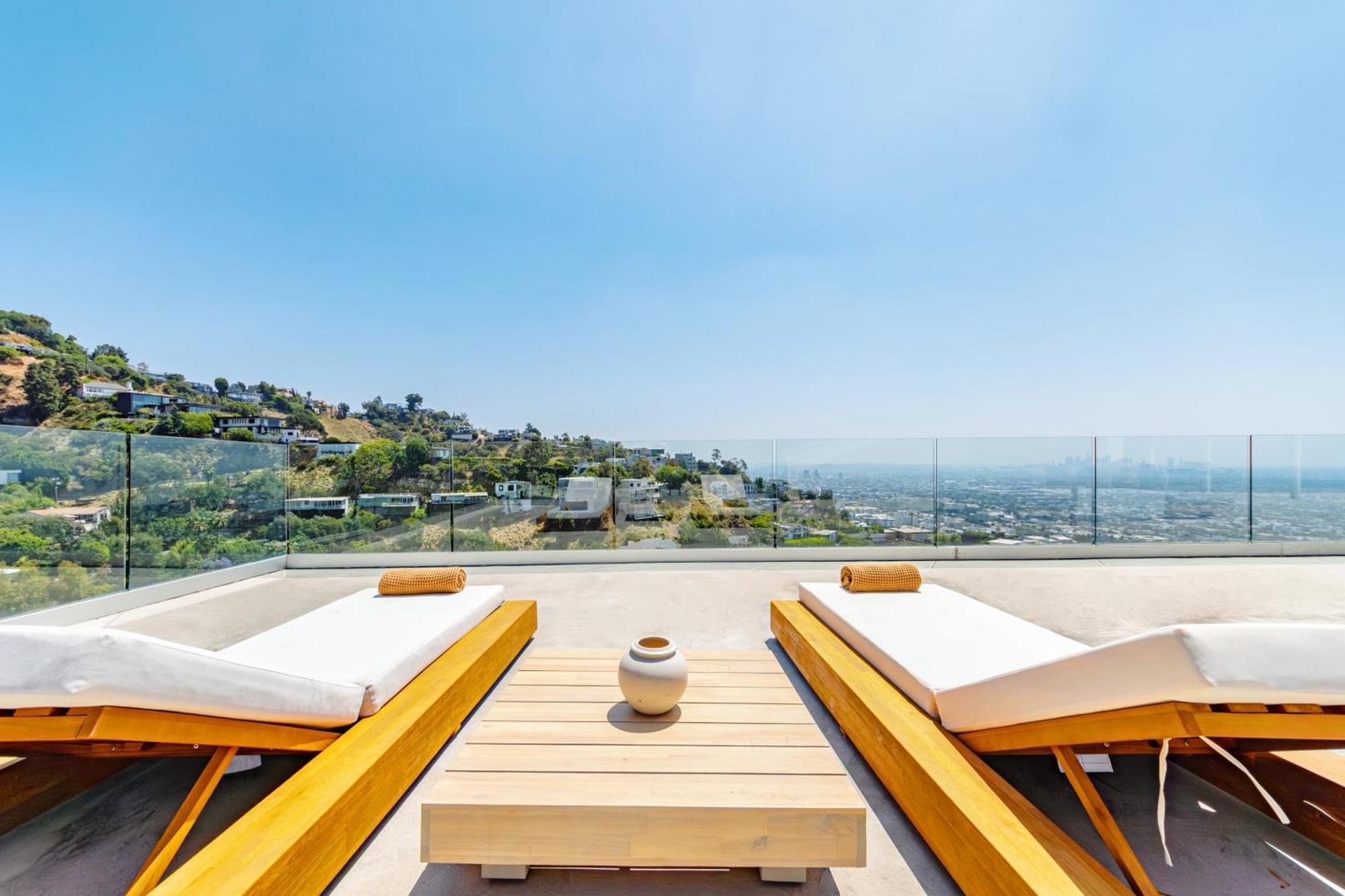 Elevate La - House With Infinity Pool Villa