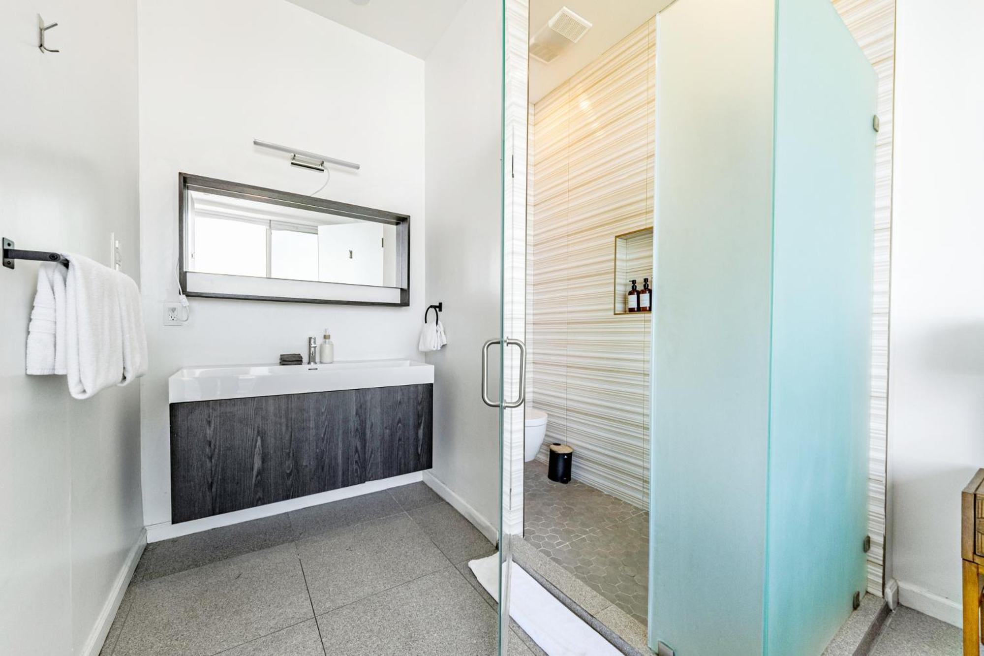 Elevate La - House With Infinity Pool Villa *