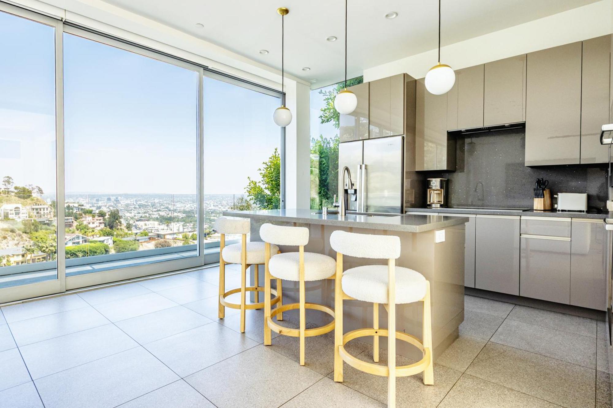 Elevate La - House With Infinity Pool Villa